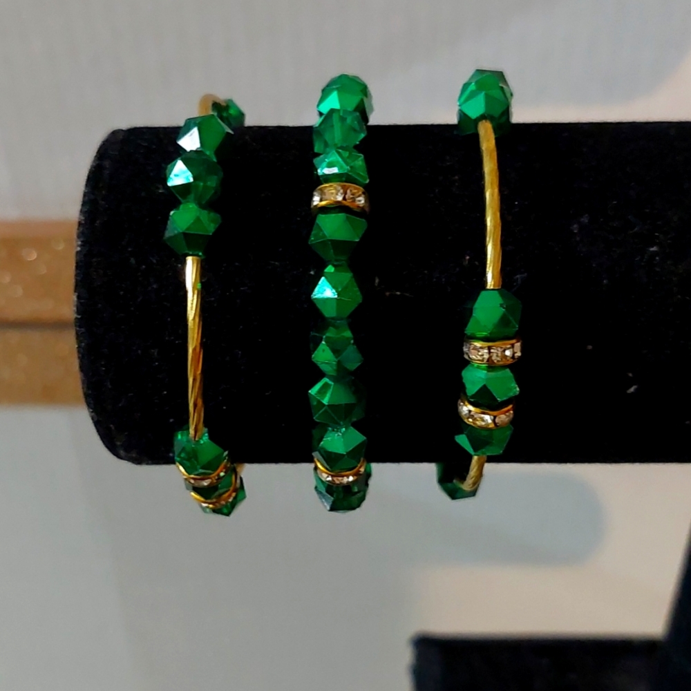 Handmade Elastic Green Bracelet Set
